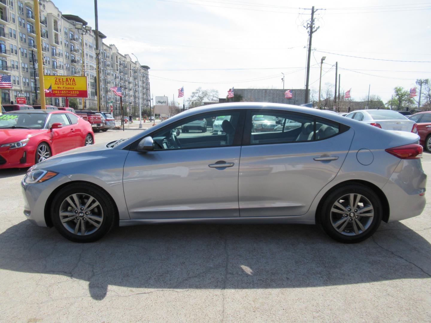 2017 Gray /Gray Hyundai Elantra Limited (5NPD84LF0HH) with an 1.8L L4 DOHC 16V engine, 6A transmission, located at 1511 North Shepherd Dr., Houston, TX, 77008, (281) 657-1221, 29.798361, -95.412560 - 2017 HYUNDAI ELANTRA SE/VALUE/LIMITED VIN: 5NPD84LF0HH003268 5 N P D 8 4 L F 0 H H 0 0 3 2 6 8 SEDAN 4 DR 2.0L I4 F DOHC 16V GASOLINE FRONT WHEEL DRIVE - Photo#18